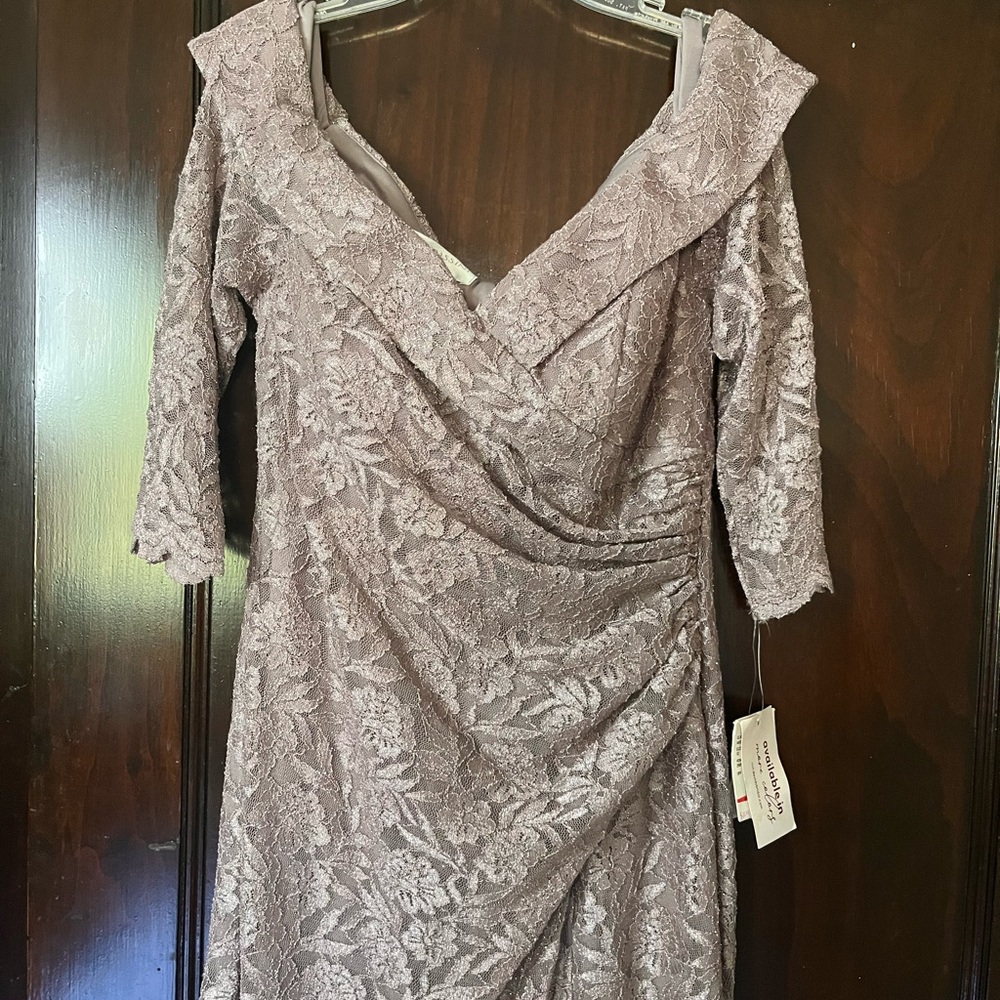 NWT Oleg Cassini Off-Shoulder Elegant V Neck Ruched Lace Dress Gown Wedding MOTB - Picture 5 of 14